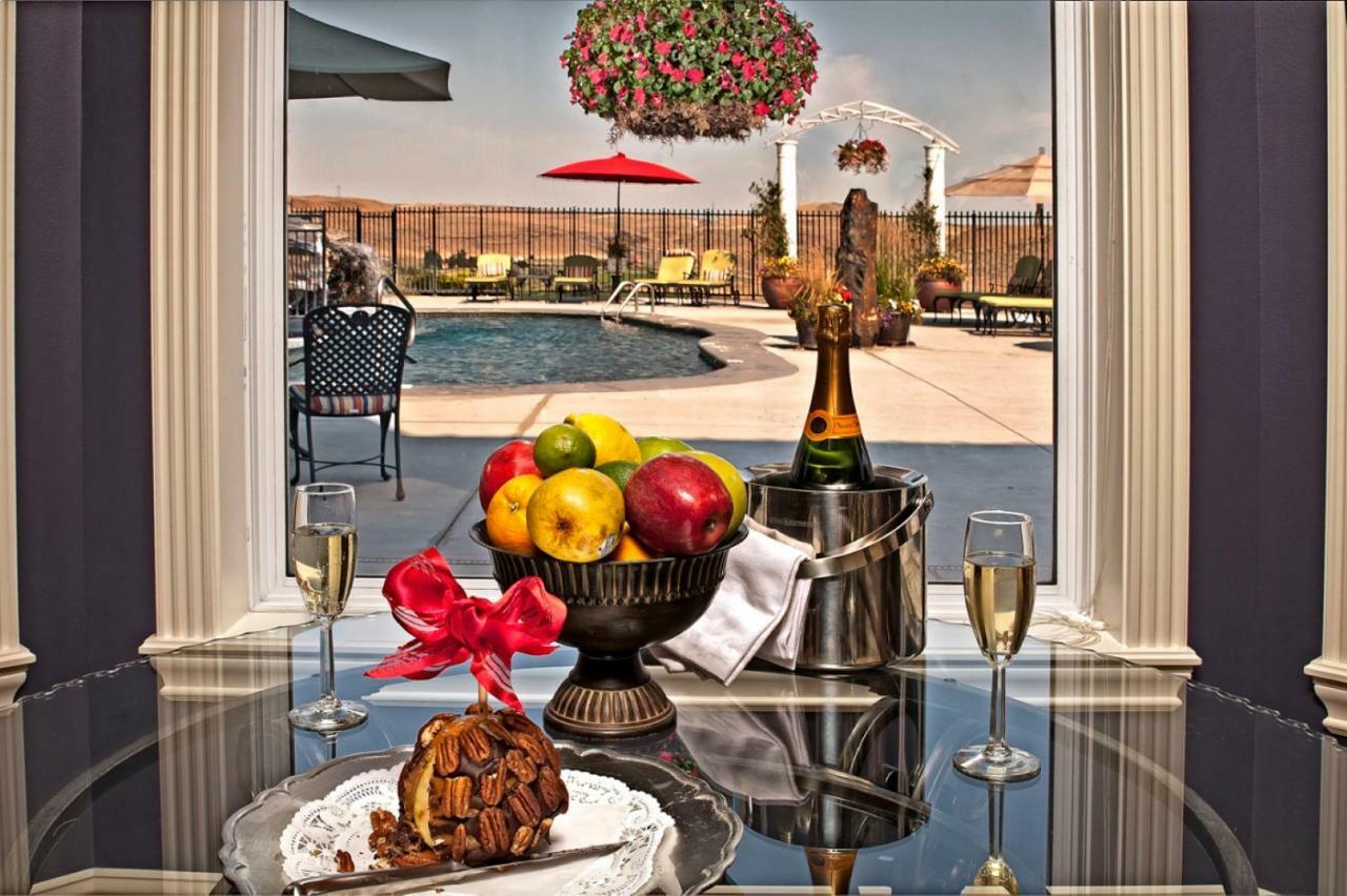 Cameo Heights Mansion And The Vine Fine Dining Restaurant Bed & Breakfast Touchet Luaran gambar