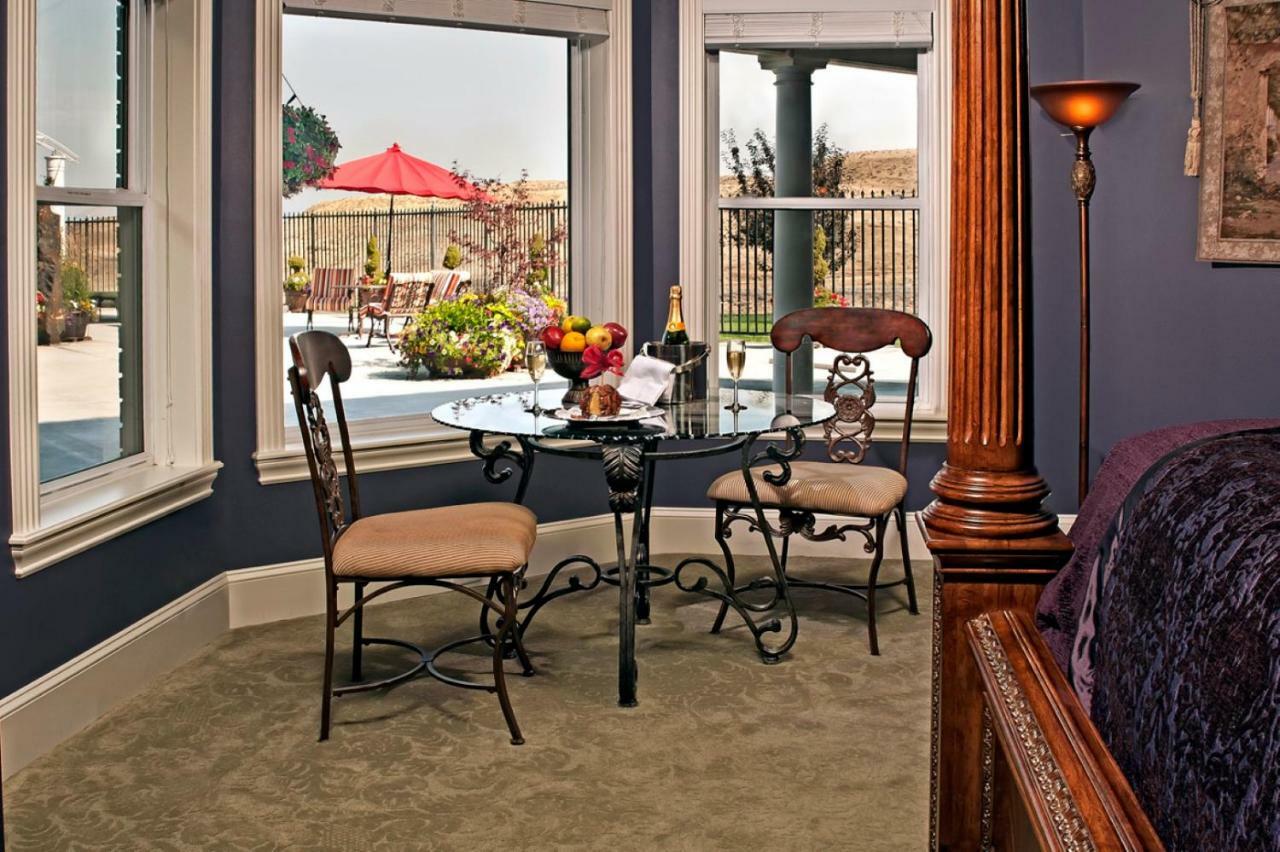 Cameo Heights Mansion And The Vine Fine Dining Restaurant Bed & Breakfast Touchet Luaran gambar